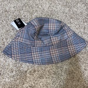 m/l gray plaid divided h&m bucket hat